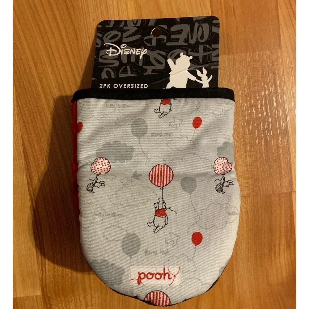 Disney Pooh 2 pk kitchen mini Mitts